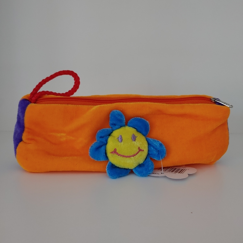 Soft pencil case with flower plush